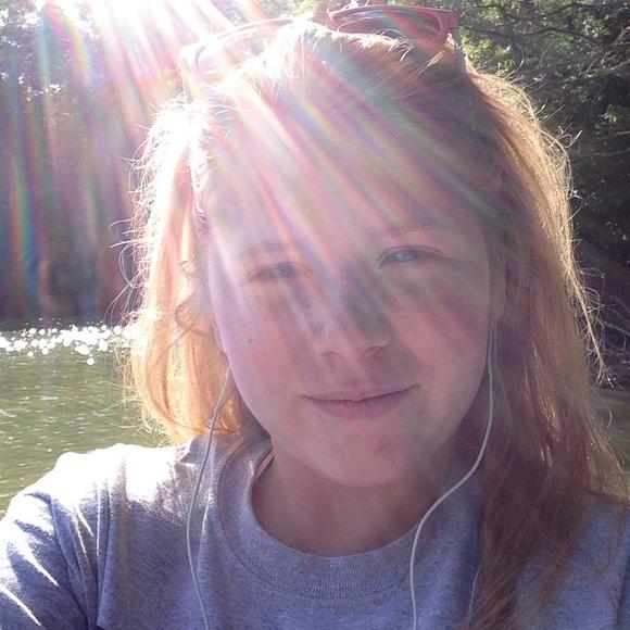 Meet your Posher, Julia - Picture 1 of 1